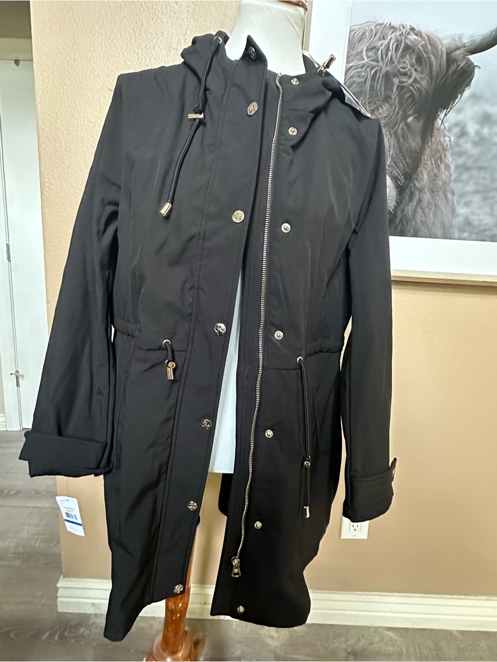 NWT XL Black Hooded Water Resistant Jacket with gold hardware, ruffle tail
